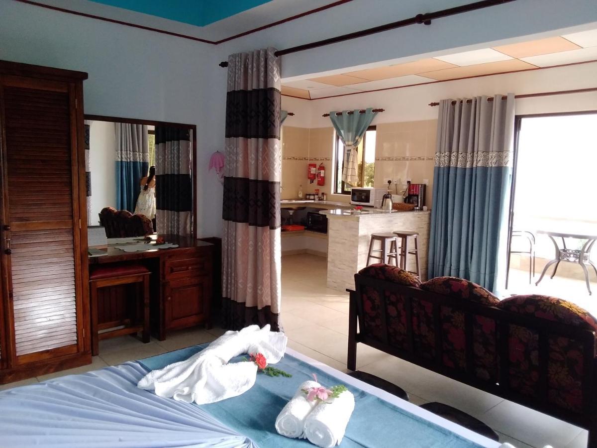 Les Elles Guesthouse Self Catering Baie Lazare  Εξωτερικό φωτογραφία