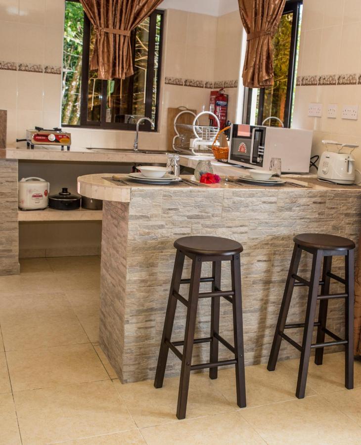 Les Elles Guesthouse Self Catering Baie Lazare  Εξωτερικό φωτογραφία