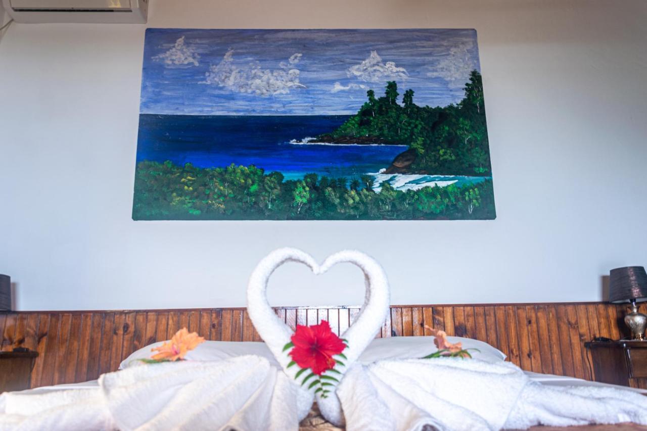 Les Elles Guesthouse Self Catering Baie Lazare  Εξωτερικό φωτογραφία