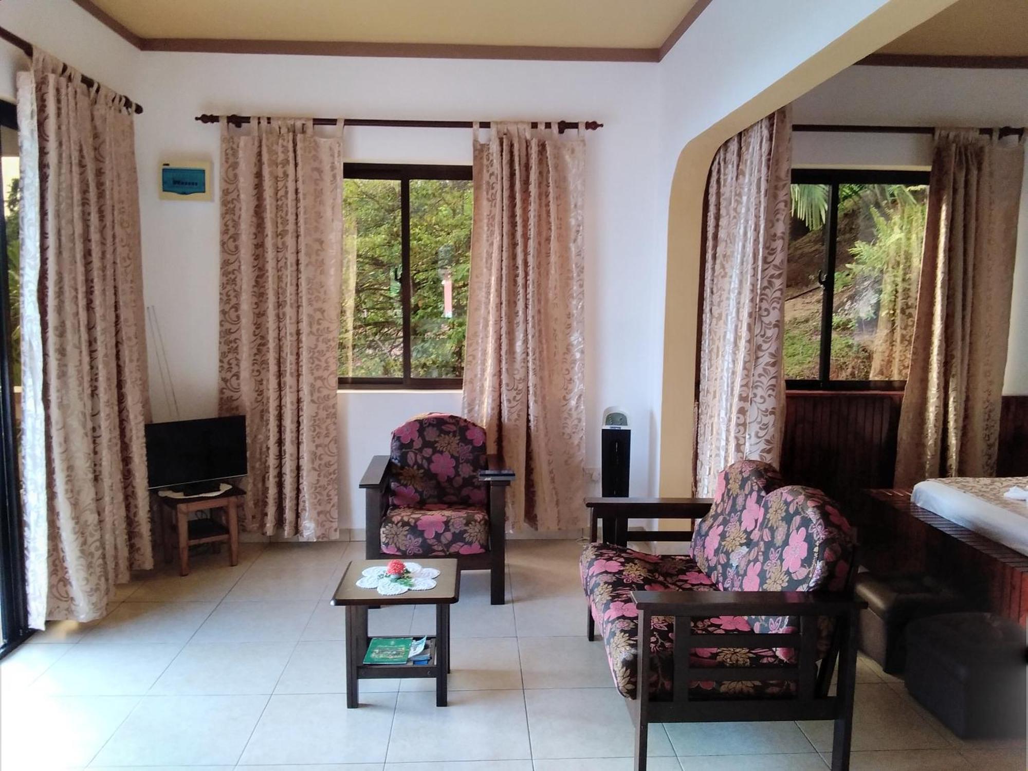Les Elles Guesthouse Self Catering Baie Lazare  Δωμάτιο φωτογραφία
