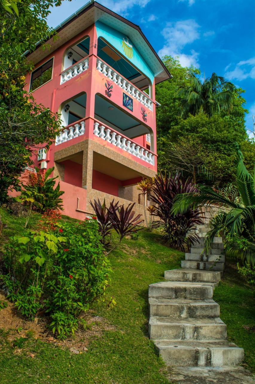 Les Elles Guesthouse Self Catering Baie Lazare  Εξωτερικό φωτογραφία